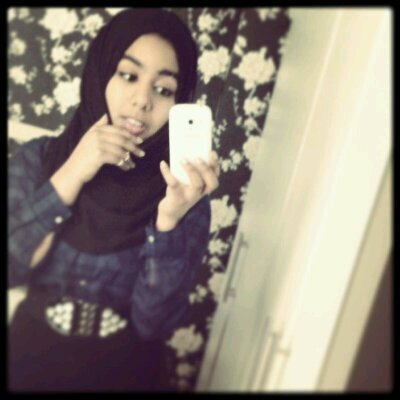 #Teamfollowback my tweets are about anything and everything ;) BBM pin 532F9D89 ♥:))