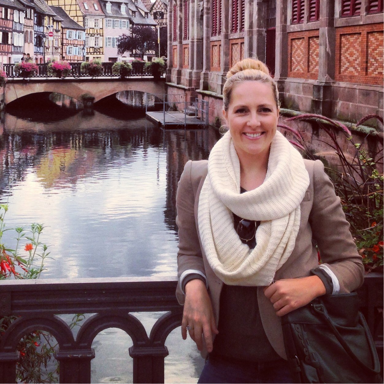 Working Profesh. Wife & Cancer Mom - Photography, Wine & Animal Lover