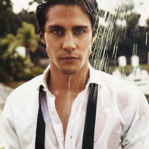 BrodyWestonDSB's profile picture. Graduado en NYADA | Parte del cast de Frozen | Compositor, actor y cantante. Never Back Down 2 ya en DVD | Algunas de mis canciones en itunes.