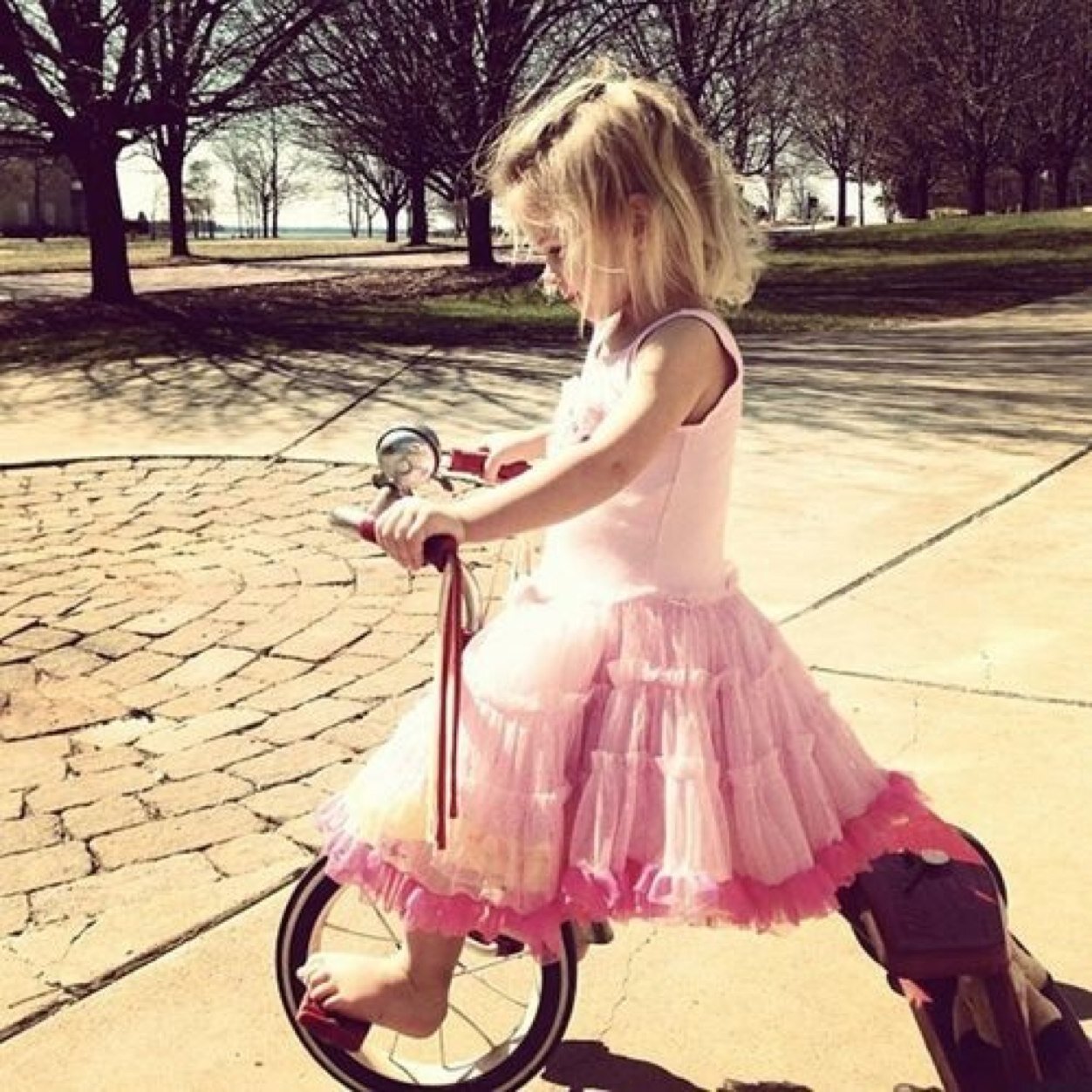 Hi. Im skylynn. Skylynn Grier. @Nice_Eleanor is my mommy and @PunkHarryBitch is my daddy (: