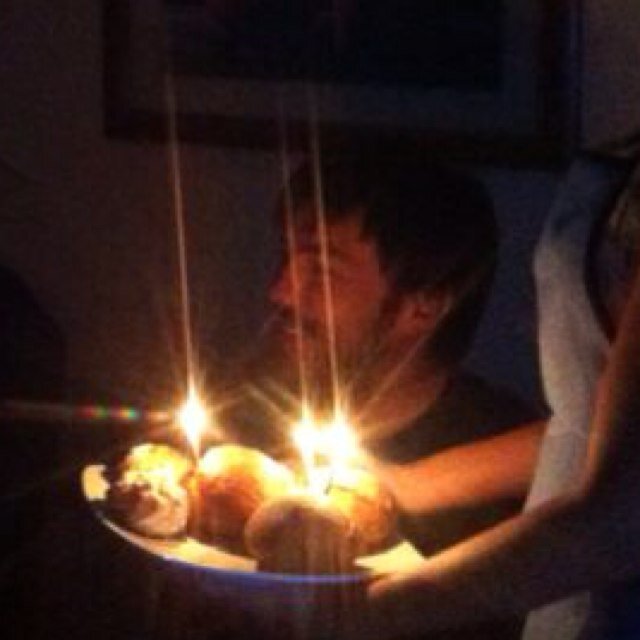 zonico76's profile picture. Retweeteo lo retweetable... resumen del día... y otros!!