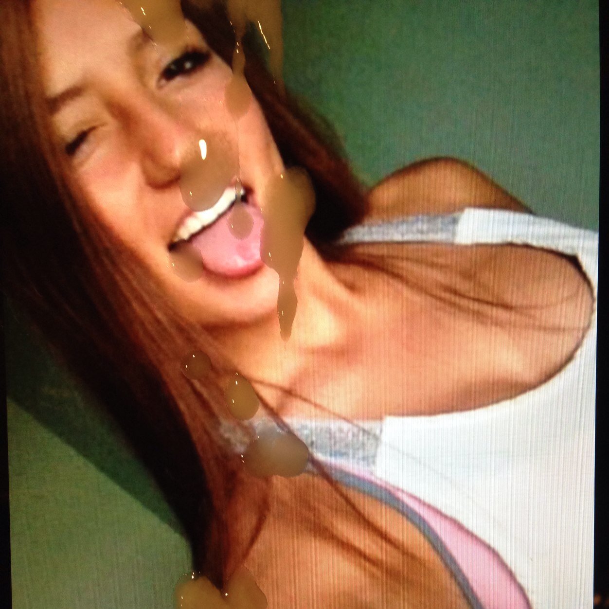 Cuming on the HOTTEST girls that follow me. I love 2 DM. I only tribute to my followers. So follow me back if u want a tribute!! Dm if u want cum or 2 c a cock!