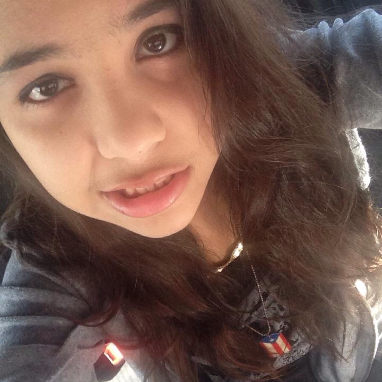 Facebook: Sabrina Alves Alves Instagram: pequena_luanette
Zap zap : +1(203)873-8553