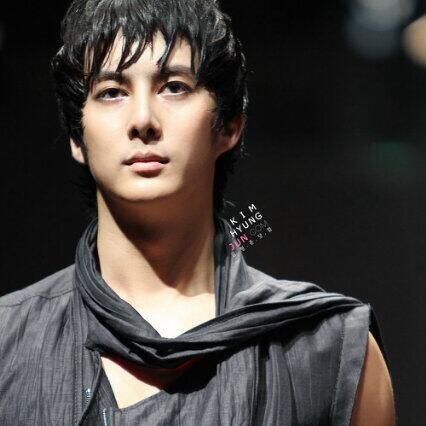 RP Kim Hyungjun RP Bergaris 87 RP Ganteng RP Aneh RP Omongannya gak jelas RP Jahat RP Modus RP PHP RP Gak peka RP Gak punya perasaan RP Bikin orang lain sakit