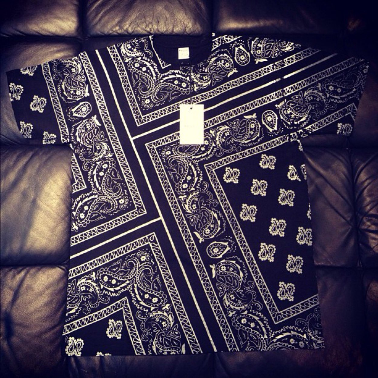 LePuceSocial's profile picture. Pour toute personne souhaitant acheter des article sur ce compte  contacter moi remise en main propre sur Gare du Nord ou saint lazare