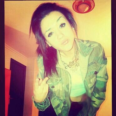 ~Te critican, te envidian, te admiran y al final te imitan...                                                                 TU&YO hasta el  ∞ & + →