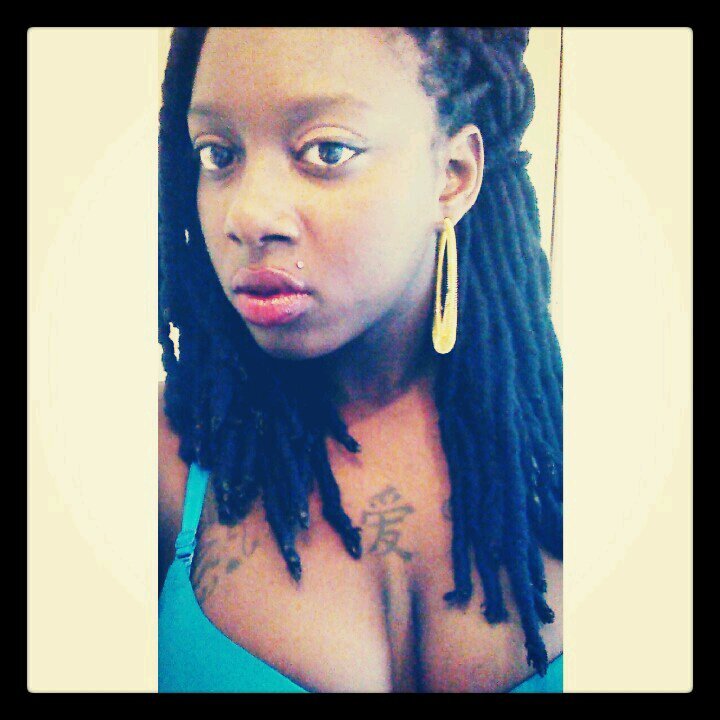 22yrs old #songwriter #motherof2 #followme #iFollowback!