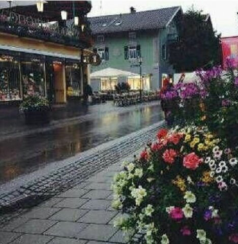 آدآوي||| ج روح آلنآس ومحتآج { من يدآويني --* يآليت آحد // هآلنآس // لو لحظه يحس فيني ●••                                                      { الخاص متوفي }!!