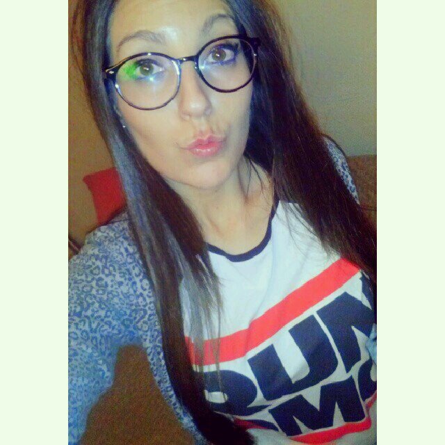 Lor10_'s profile picture. Si salgo de un lio es para entrar en otro. No se me da bien eso del autocontrol.