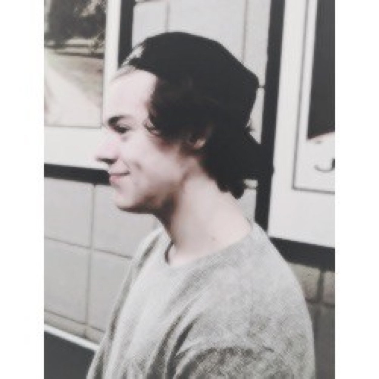 hey please follow @dylanojauregui you're GREAT (: