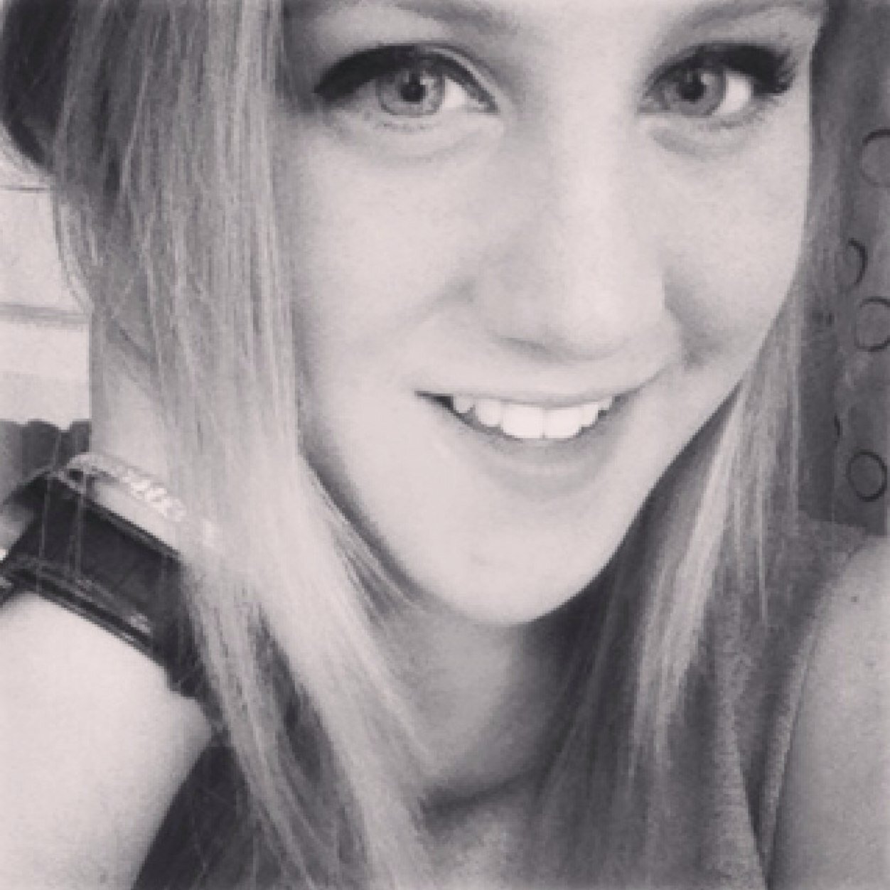 sambel12's profile picture. I'd like to think the best of me, Is still hiding up my sleeve