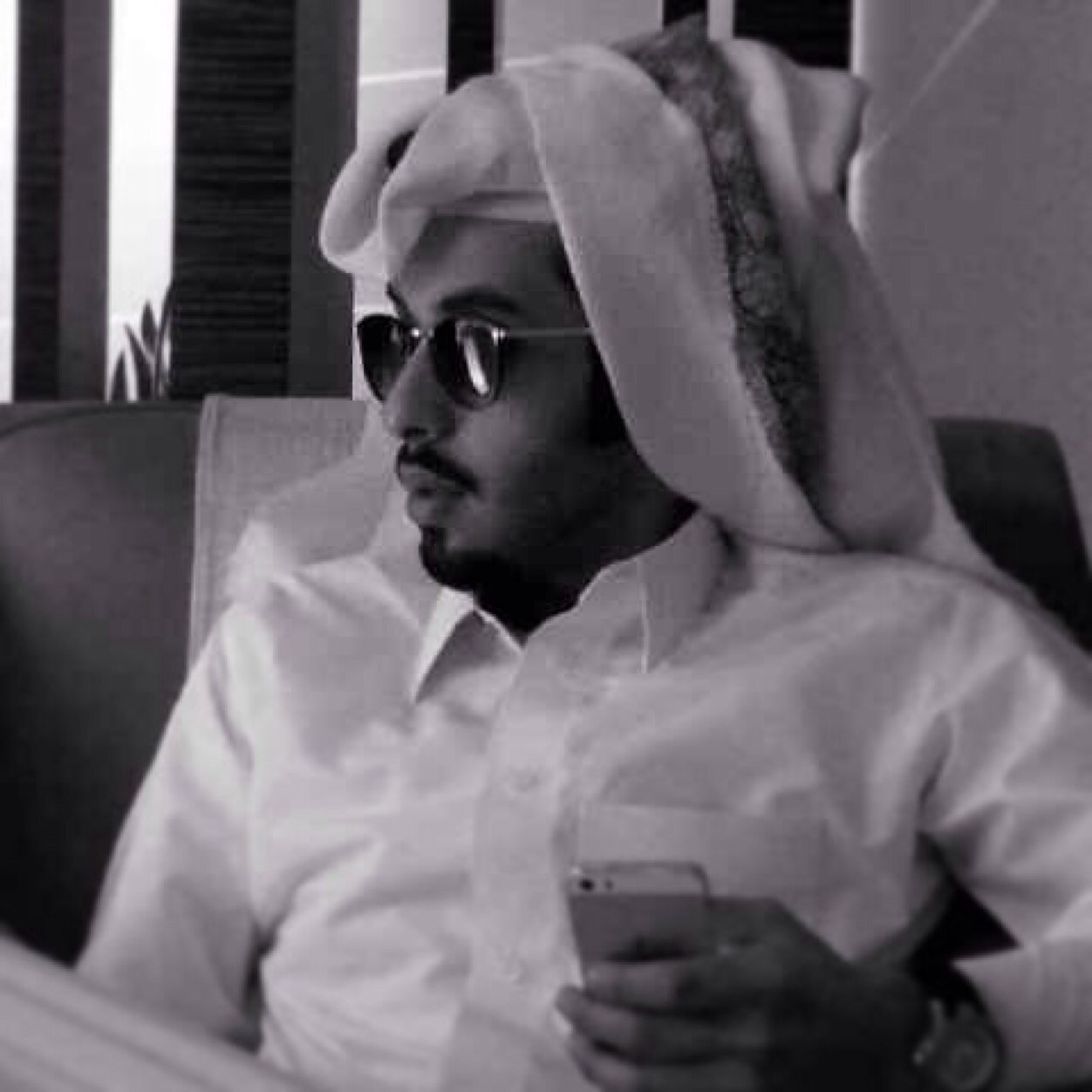 رب لا تكلني الى احد ولا تحوجني الى احد واغنني عن كل احد