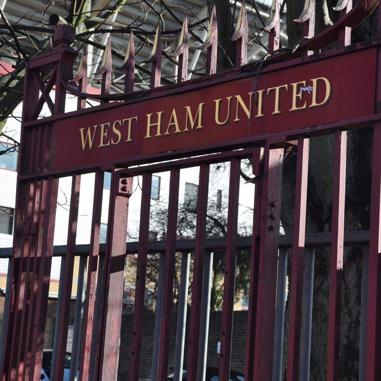 News, opinion and debate on West Ham's move to the Olympic Stadium in 2016

Instagram: goodbyeboleyn