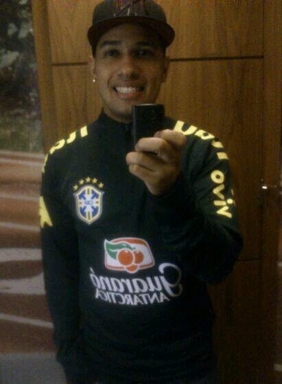 A dor é passageira,o orgulho é eterno. vamos meu #Inter eu te quero e te preciso e não paro de cantar pois vc é meu melhor amigo... https://t.co/JYAptUgZ5o
