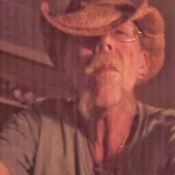 longhaircowboy's profile picture. ufo investigator,writer,love old bad sci-fi flics, classically trained chef, voracious reader genius IQ BBQ and smoke master love science