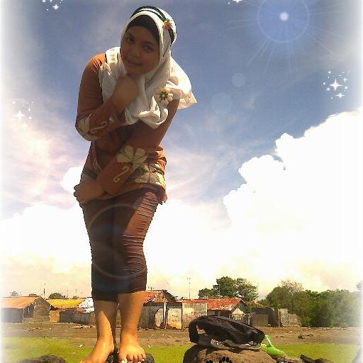 jadilah dri kmu sendri jangan pernah,,inggin menjadi dri orang lain,,,