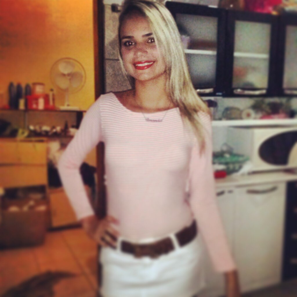 ' aah' a minha imagem é vc quem faz, maais a minha vida sou eu quem vivo ;] . cuida da tua que eu cuido da minha (YN' *-*     eeeu amo o #Marquinhos_Filho ! s2