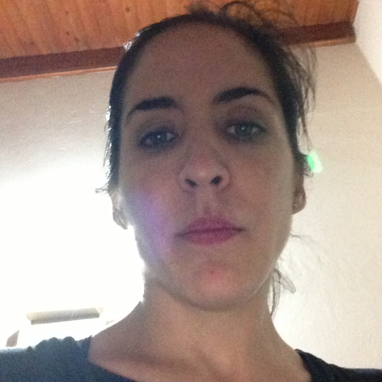 Actriz, coreógrafa, profesora de expresión corporal en las disciplinas de la danza, la música y el teatro.