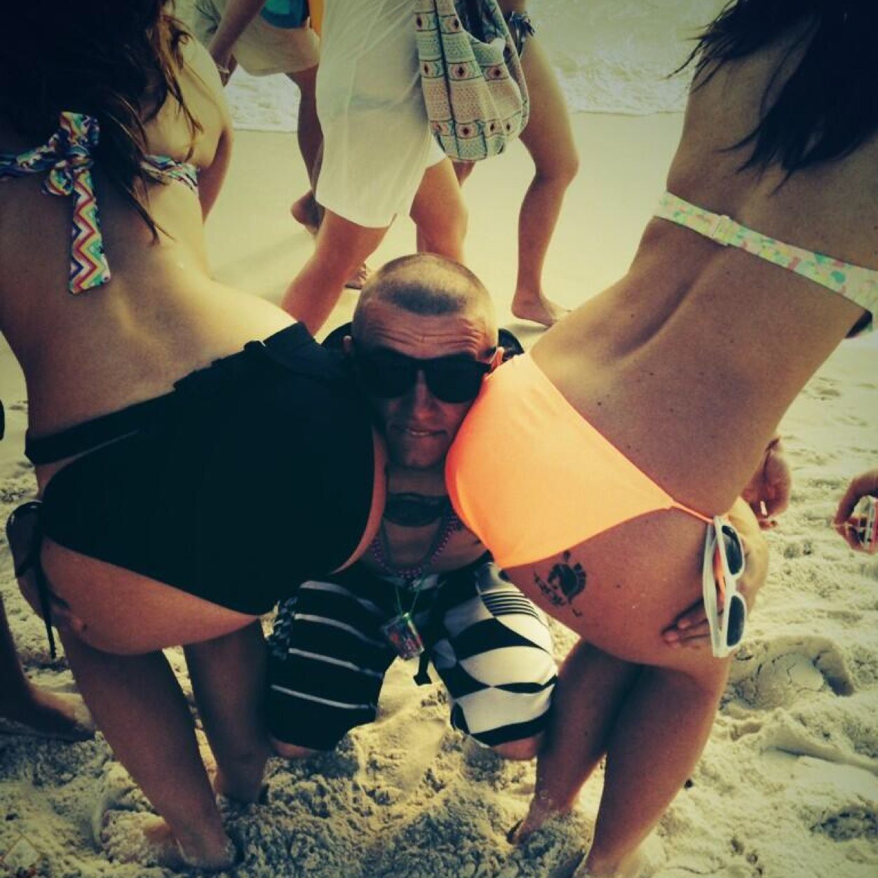Bringing you all the hot spots in panama city, and all the parties at hotels!! AND TURN TF UP!! DM me pics and ill post them for #PCBREADYYY