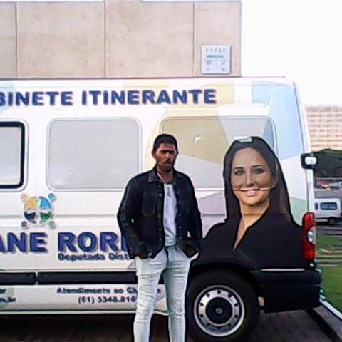 joão vigilante privado, vigilante em transporte de valores, escrito no concurso para policia legislativa, e estudante de   licenciatura letras inglês