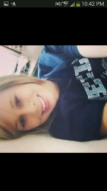 jwalkerr1991's profile picture. when life gives you a hundred reasons to cry, show life you have a thousand reasons to smile ♥