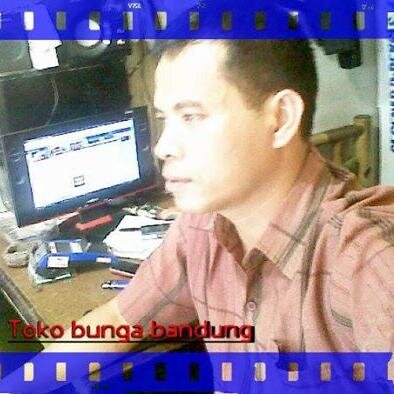 Terima Pesenan berbagai rangkaian bunga,ucapan.stewk werk.bunga papan .standing flowor.hend buqet bisa di krm dalam dan luar kota bandung jabar