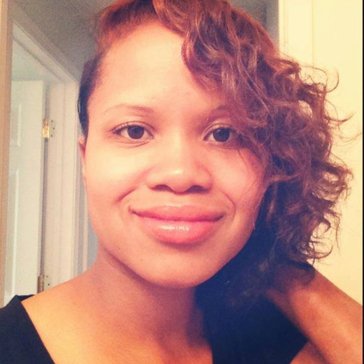 LaBellahBee's profile picture. 