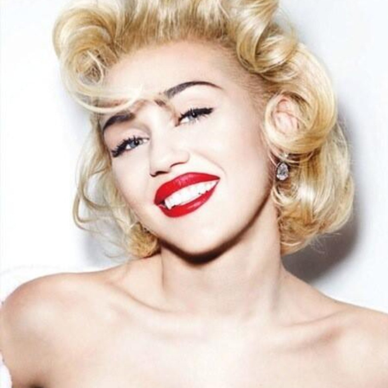 SMILIE_MILES's profile picture. #Teamfollowback #ifollowback #MC #MileyCyrus #BANGERZ Be Happy. Follow my main account. @serioustazz