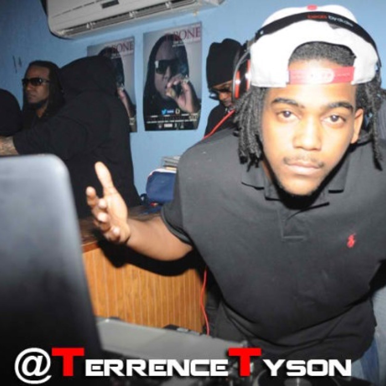 IG: djxalent... I tweet random shit..Isnt that what Twitter for fool...Follow me right now..I follow ppl that tweet...TU. #XalentWorld
