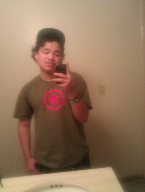 SalazarAlonzo's profile picture. Im kinda new at this so i can use some followers