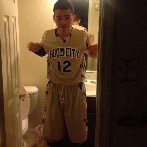 Side shit➡ Sing, Rap, etc. Basketball IS MY HEART AND SOUL || #12 Shooting Guard.