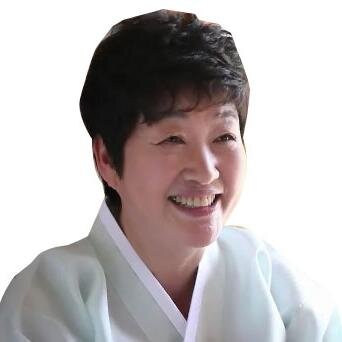중요무형문화재 제38호 궁중요리 이수자 한복선원장님과 함께
전통의 맛과 멋을 살려 궁중요리의 대중화를 지향합니다~
