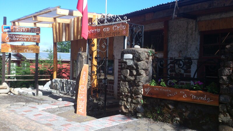 Bienvenidos a Rari, desde 1800 creamos un Arte único. Encuentranos en Rari y Pueblito Los Dominicos en Las Condes Local 118 +56999622722