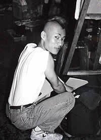 kuzeshozo's profile picture. アートユニット〔MATHRAX（マスラックス）〕のエンジニア。電子回路やプログラミング、3DCG、CNCなどを使って、光や音など五感にまつわる作品を作っています。