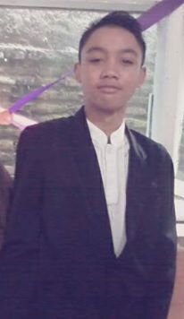 doniakbar195's profile picture. 