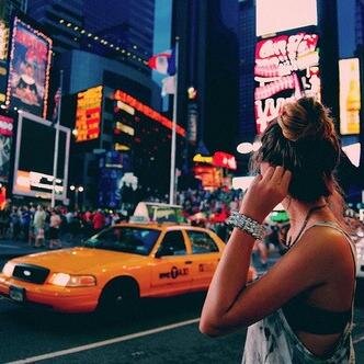 La ciudad de élite tiene muchas historias que contar, escandalos, amorios, infidelidades, celos.. ¿Te atreves a revelar la tuya?