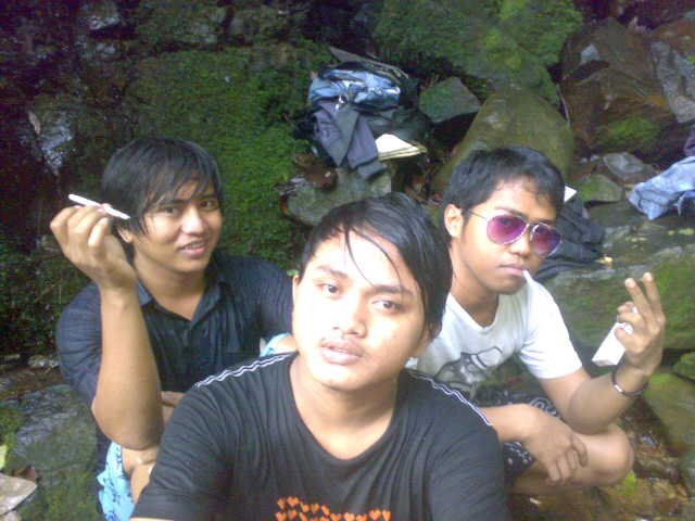 _khollik's profile picture. 