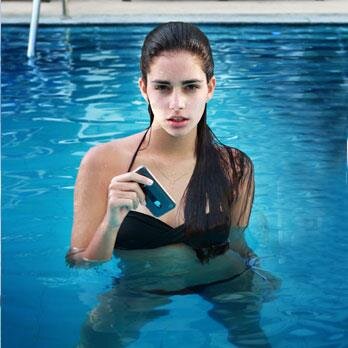 Case Marine is a 100% waterproof and dustproof iPhone case allowing you to maintain iPhone's functionality whilst protecting it from water, snow, dirt and dust.