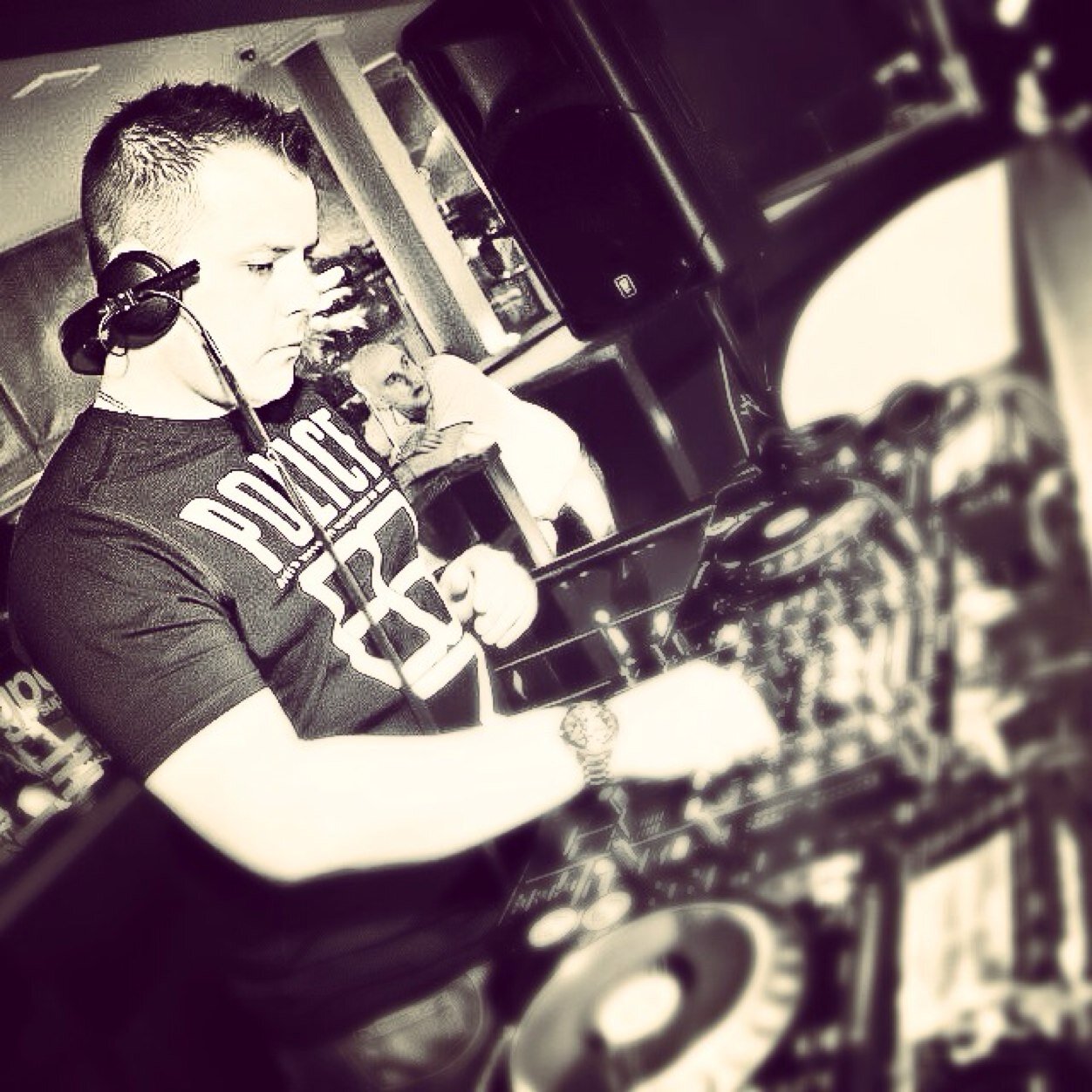 Label Director Noise Control & DI.FM Channel Director. Noise Control Radio Thursday 4pm UK https://t.co/JHHhWeRwUl