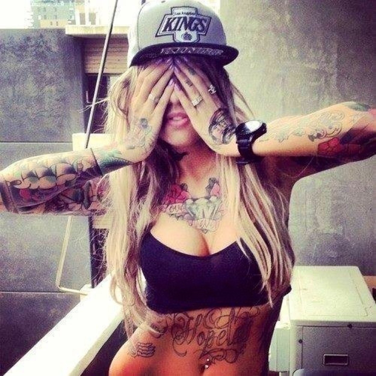 Official twitter for the sexy girls with tattoos