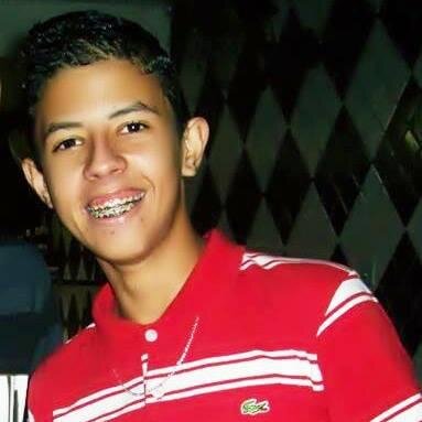 15 Anos, Jogador de Futebol, Corinthiano e Faço Aniversário Dia 7 de Maio.
http://t.co/ZfjrBRiZ8g http://t.co/4VbMZWQ7Wo
https://t.co/uXRIiMfPZW