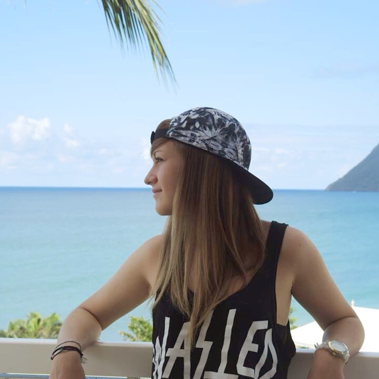 HugCamille's profile picture. je suis capable du meilleur comme du pire, et c'est dans le pire que je suis le meilleur.