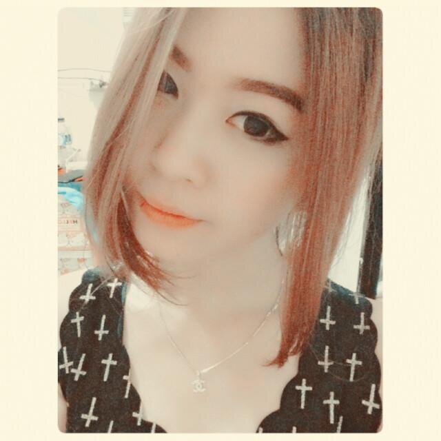 friscalaurica's profile picture. Instagram : friscalaurica ∞ Path : Frisca Laurica