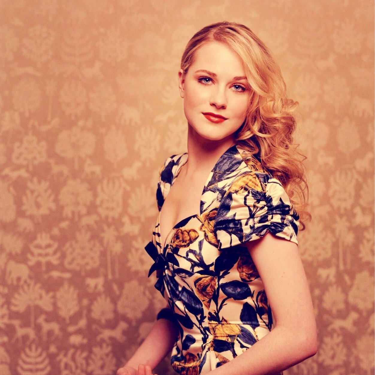 itwontbelong__'s profile picture. Blackbird singing in the dead of night
Take these broken wings and learn to fly
All your life
You were only waiting for this moment to arise.#Literate #18+