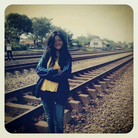 ayang_yasmin's profile picture. i don't trust easily. so when i tell you that I TRUST YOU ..please don't make me regret it.