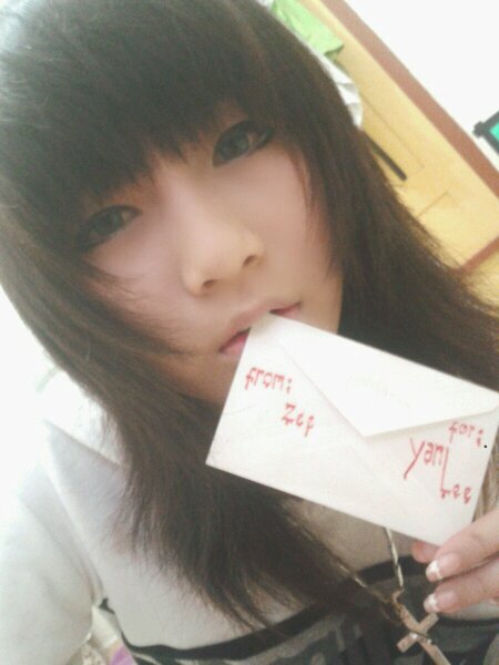 NatNat / Zee | 97line | Indonesia | Chinese + Dutch | Black n White lover! | Otaku \\\