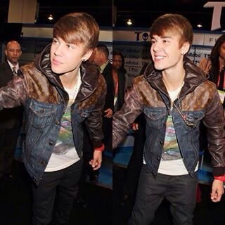Let's make the world better. Get @shots and spread the love and positivity. ♛ @justinbieber