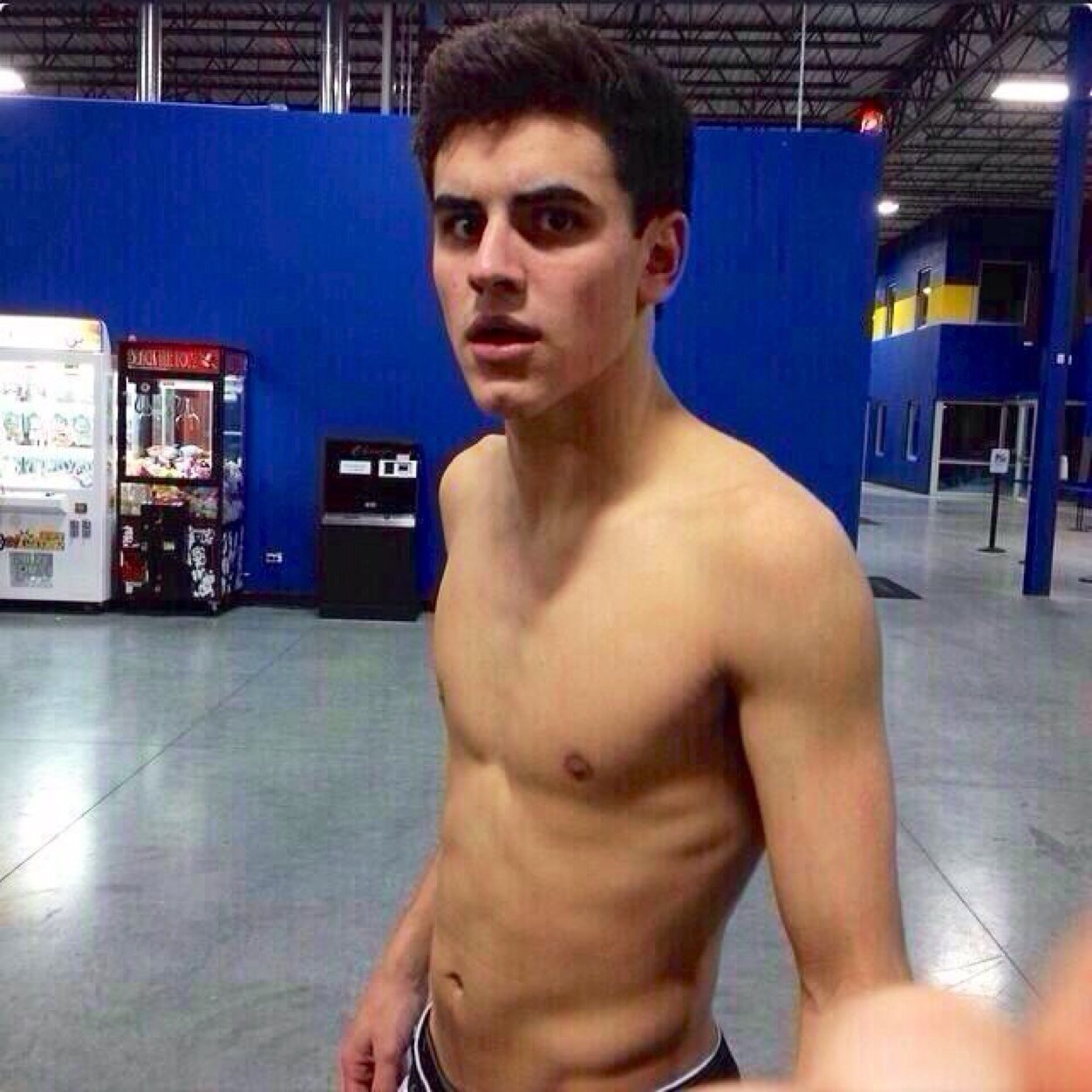 HI @jackgilinsexy HERE & IM GIVING YOU A FREE FOLLOW BC I LOVE YOU SO MUCH ! MAKE SURE YOU FOLLOW ME ! I FOLLOW BACK & DO DM'S! ILY ALL !