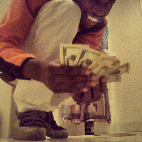 Harrisburg, PA ♡ With The Shitz Mane $ JBM $.. ima young rapper.. Follow me I follow you.