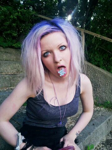Follow me = Follow you :* ... Im 17 years old :3 Im PSYCHO... *-* Thank for follow ! :3
